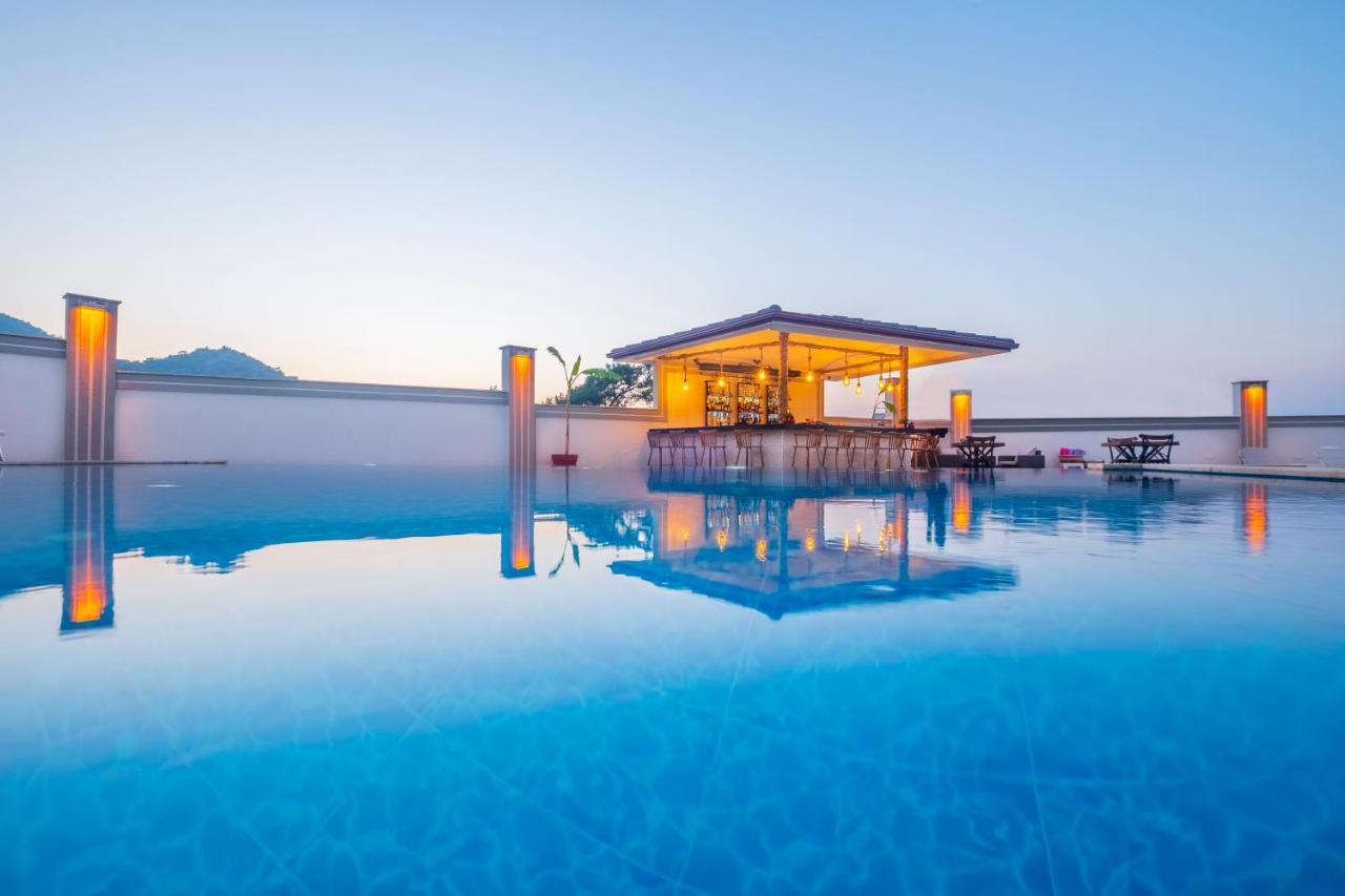 Monastery Suites Hotel (Adults Only) 올루데니스 외부 사진