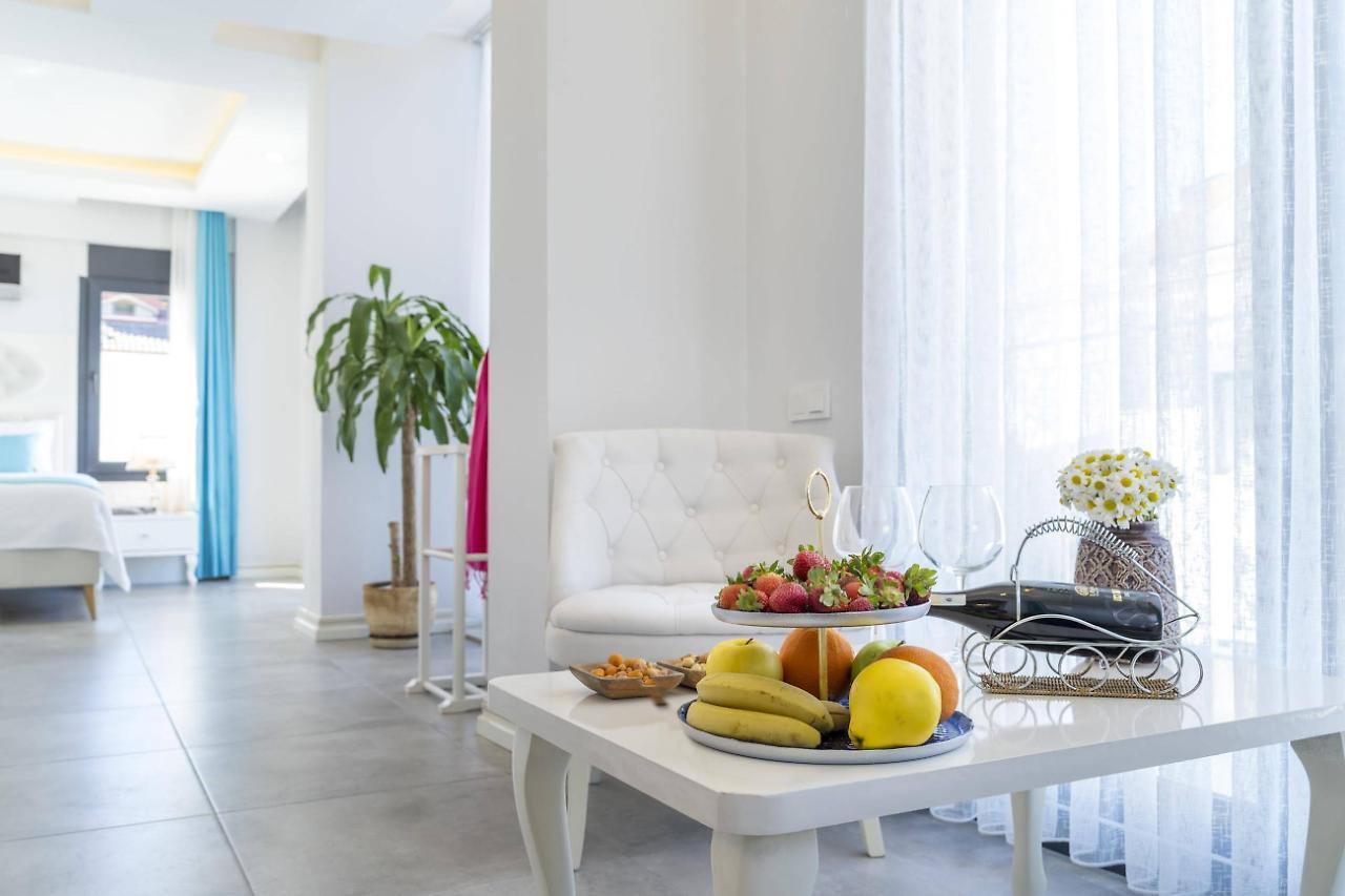 Monastery Suites Hotel (Adults Only) 올루데니스 외부 사진