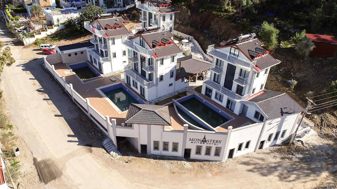 Monastery Suites Hotel (Adults Only) 올루데니스 외부 사진